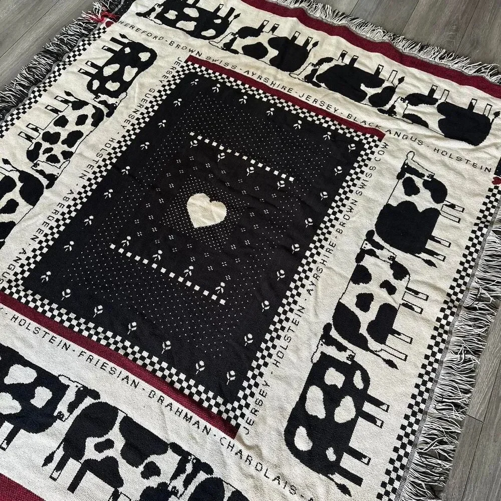 Vintage Cottagecore Cow Dairy Tapestry Throw Blanket